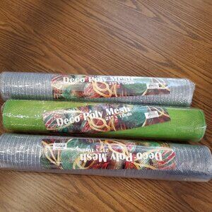 DECO-POLY Mesh 21"x10 yds Just in Time for the Holiday Season
